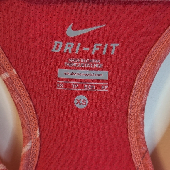 Nike Dri-fit running tank with key pocket - Picture 4 of 8